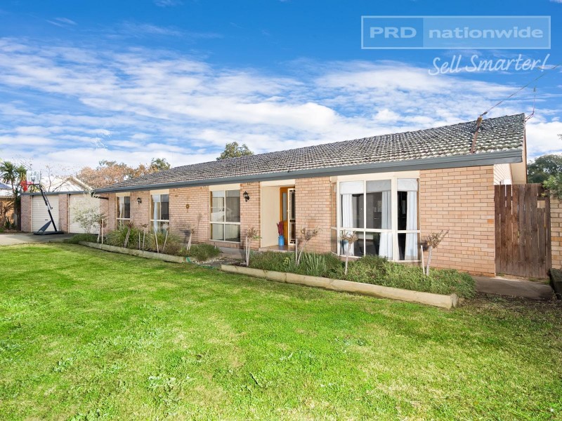 7 Norfolk Avenue, Lake Albert NSW 2650