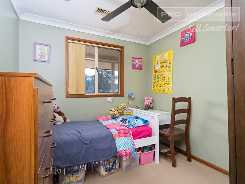 7 Norfolk Avenue, Lake Albert NSW 2650