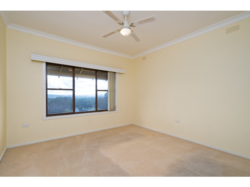11 Missouri Avenue, Tolland NSW 2650