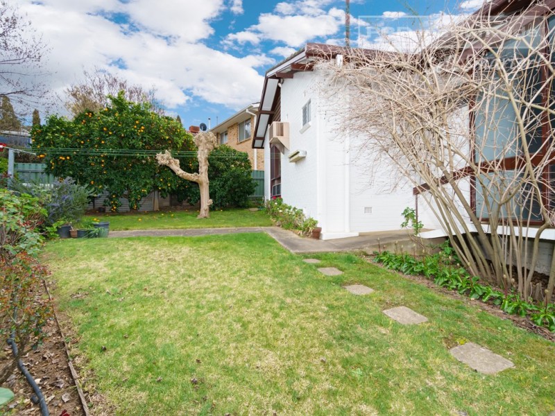 2 Fairview Street, Kooringal NSW 2650