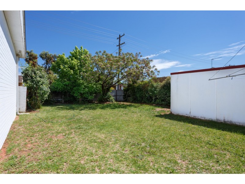 19 Vasey Street, Ashmont NSW 2650