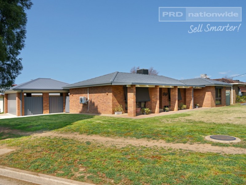 37 Gregory Crescent, Lake Albert NSW 2650