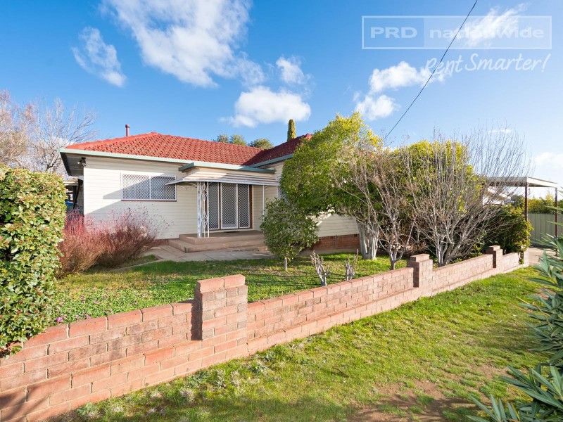 56 Heath Street, Turvey Park NSW 2650