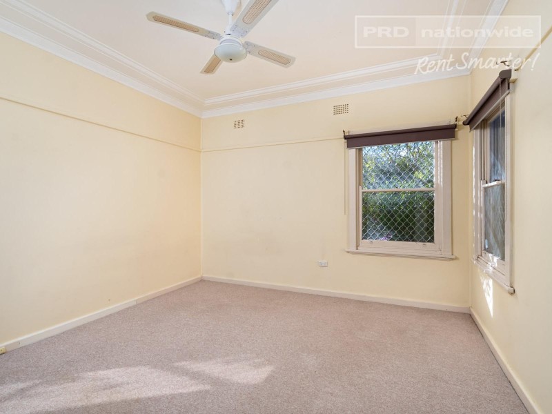 56 Heath Street, Turvey Park NSW 2650