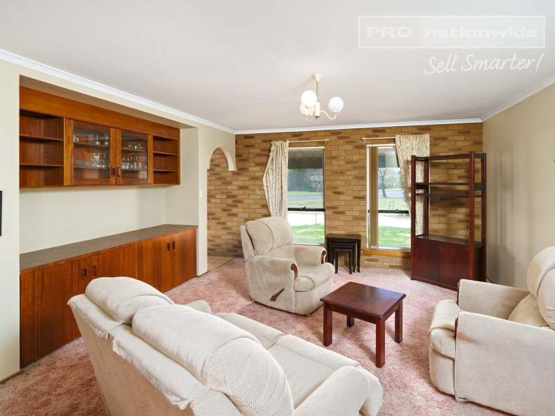 1/47 Karoom Drive, Glenfield Park NSW 2650