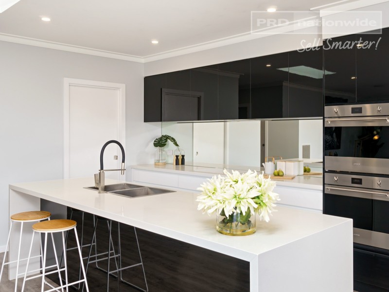 76 Barmedman Avenue, Gobbagombalin NSW 2650