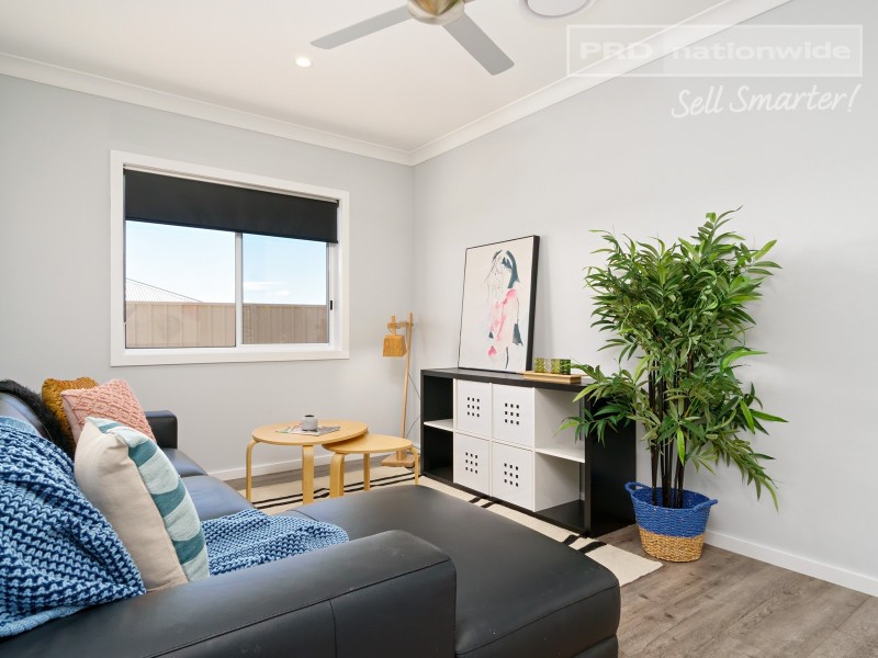 76 Barmedman Avenue, Gobbagombalin NSW 2650