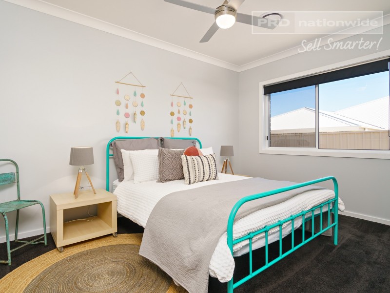 76 Barmedman Avenue, Gobbagombalin NSW 2650