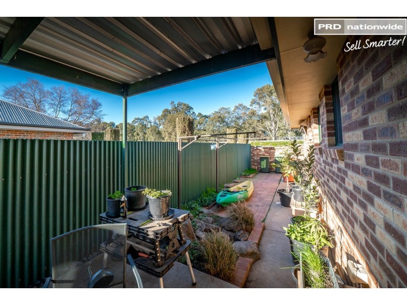 1/3 Travers Street, Wagga Wagga NSW 2650