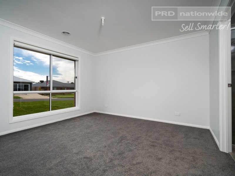 43 Muttama Parade, Gobbagombalin NSW 2650