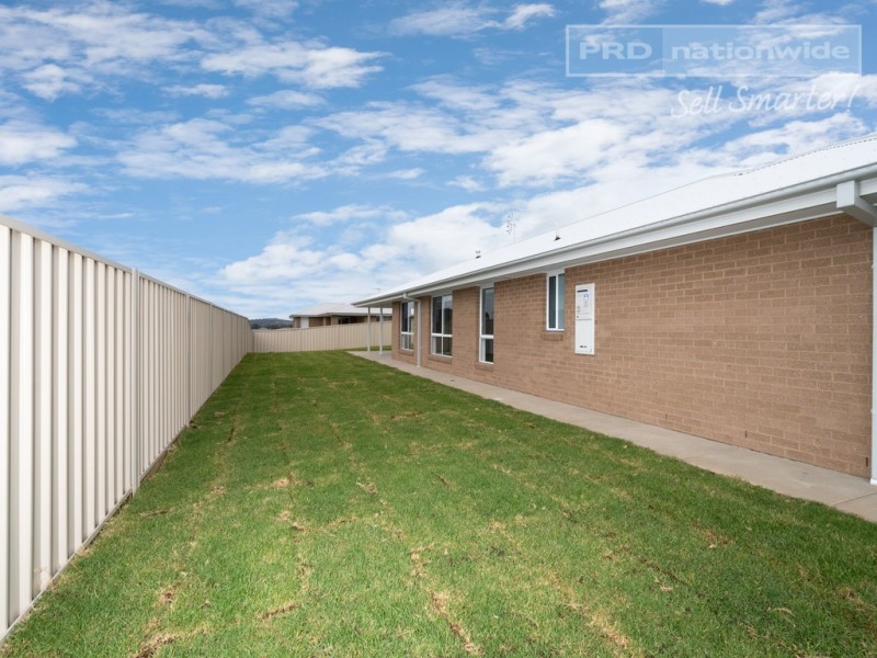 43 Muttama Parade, Gobbagombalin NSW 2650