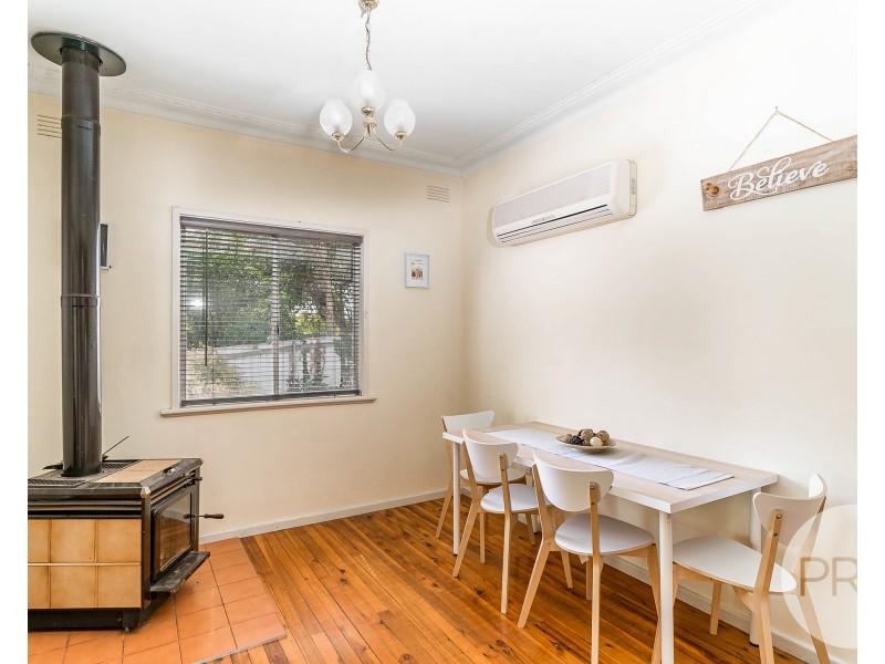 1 Waranga Avenue, Mount Austin NSW 2650