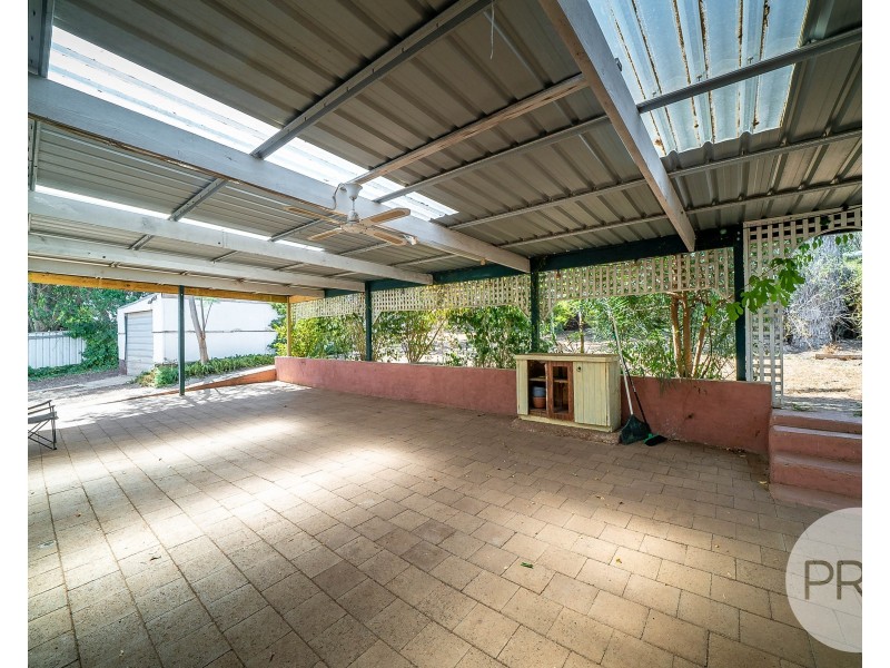 1 Waranga Avenue, Mount Austin NSW 2650