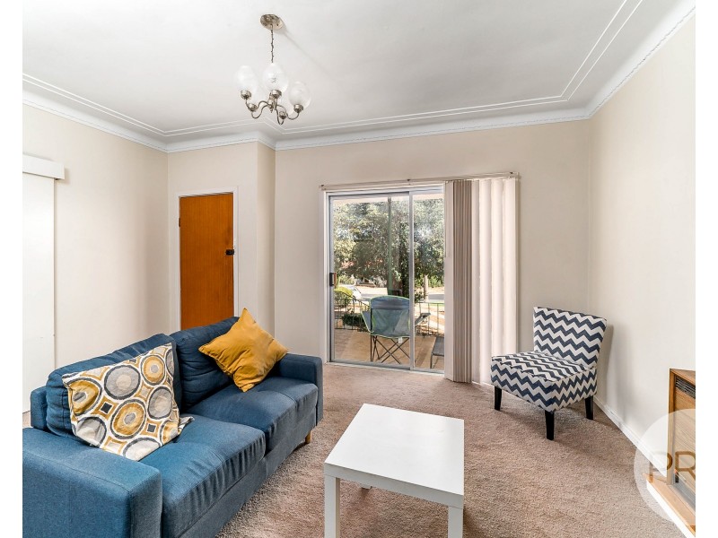 1 Waranga Avenue, Mount Austin NSW 2650