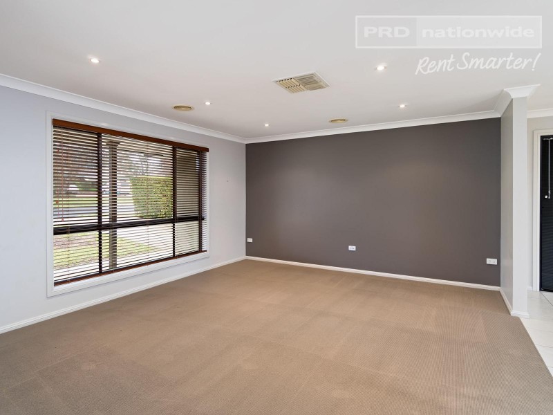 2/3 Kimberley Drive, Tatton NSW 2650
