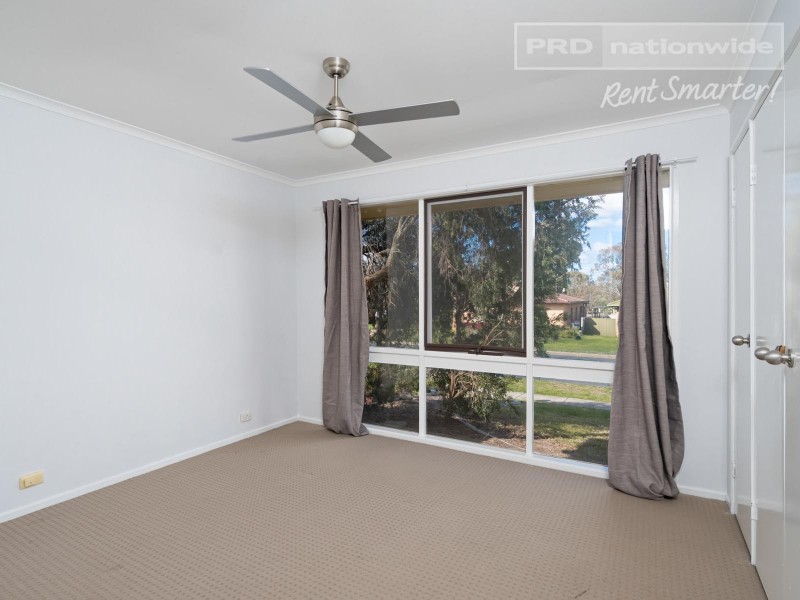 6 Pugsley Avenue, Estella NSW 2650