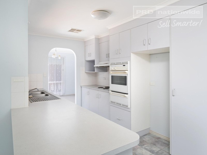 6 Hurd Street, Ashmont NSW 2650