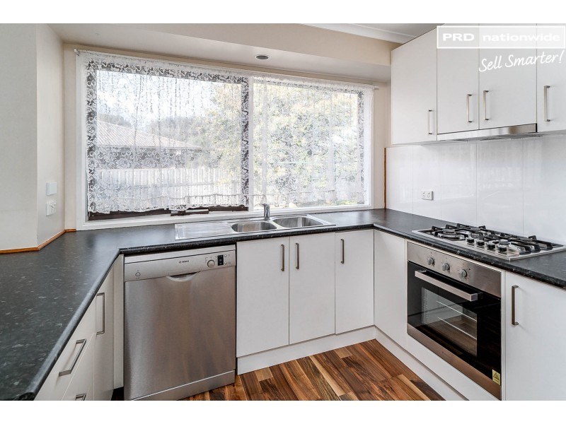 63 Undurra Drive, Glenfield Park NSW 2650