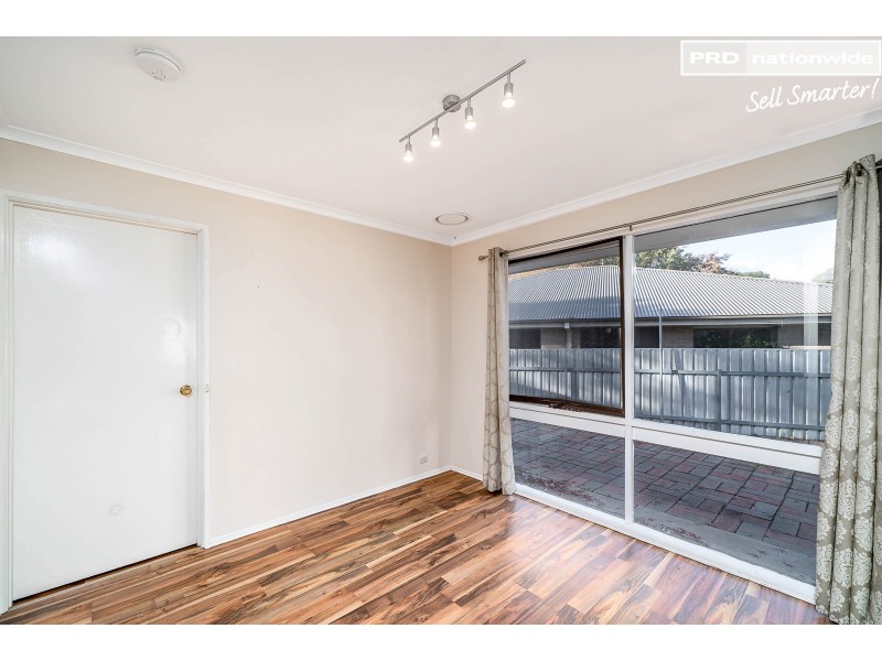 63 Undurra Drive, Glenfield Park NSW 2650