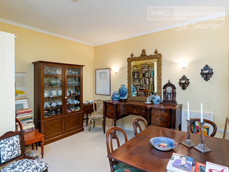 3 Churchill Avenue, Kooringal NSW 2650