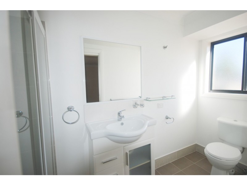 4/2 Macquarie Street, Mount Austin NSW 2650