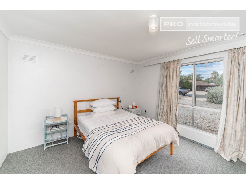 9 Lonergan Place, East Wagga Wagga NSW 2650