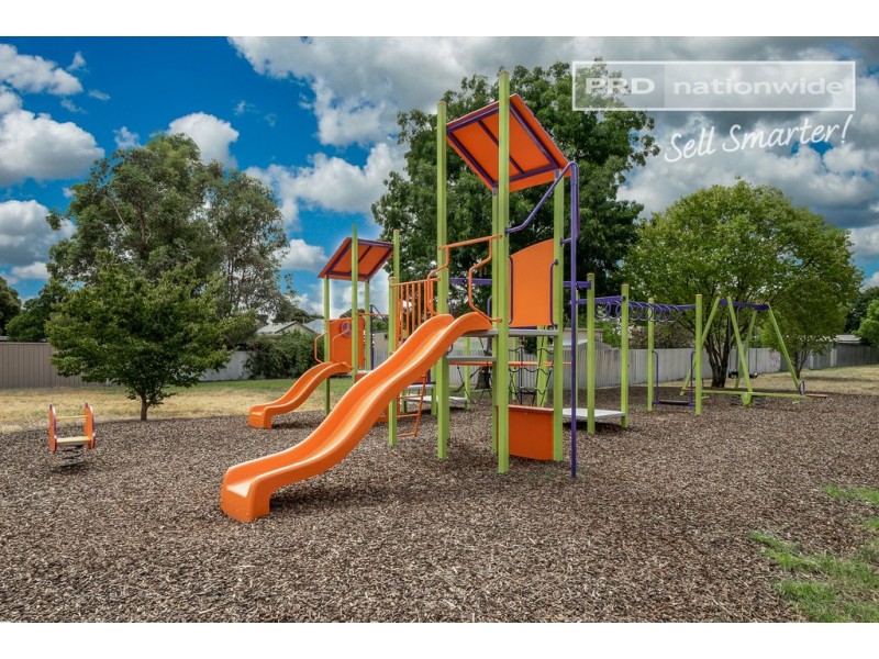 9 Lonergan Place, East Wagga Wagga NSW 2650