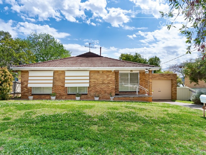 40 Mimosa Drive, Mount Austin NSW 2650