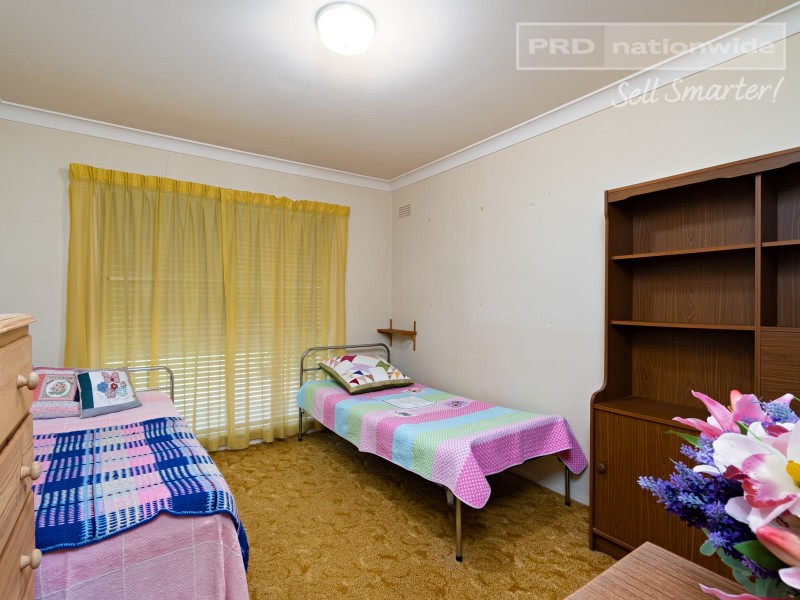 40 Mimosa Drive, Mount Austin NSW 2650