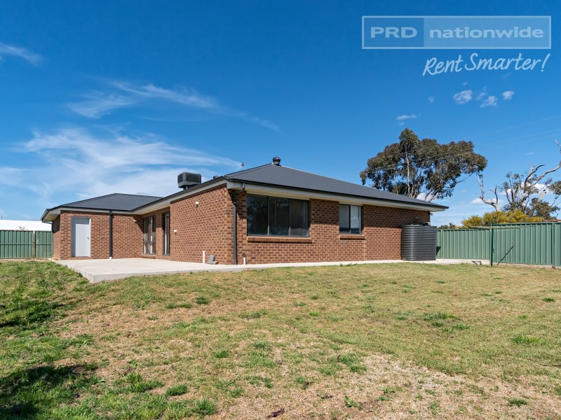 44 Melaleuca Drive, Forest Hill NSW 2651