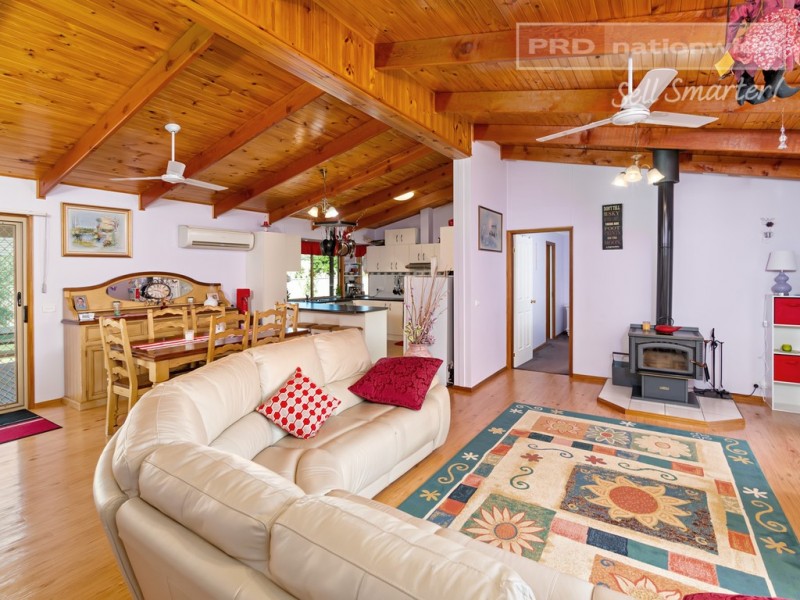 52 Scott Street, The Rock NSW 2655