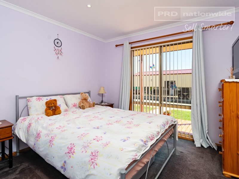 52 Scott Street, The Rock NSW 2655