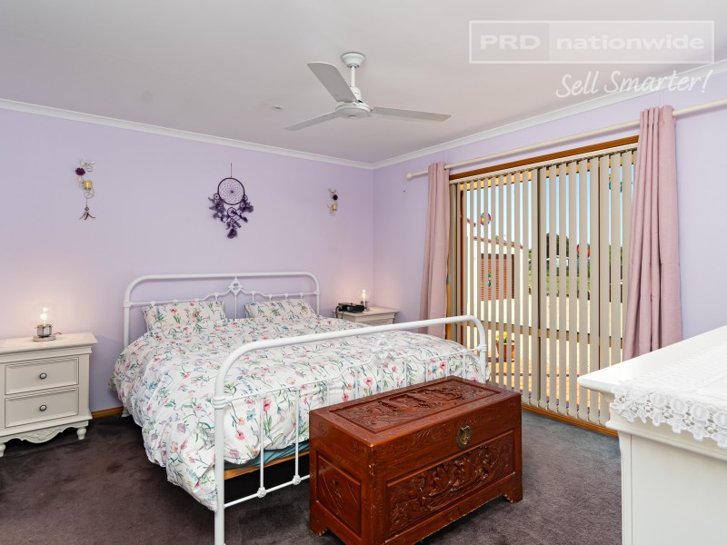 52 Scott Street, The Rock NSW 2655