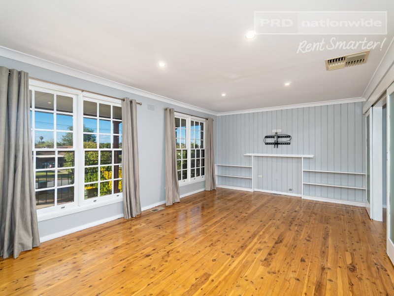 4 Endeavour Street, Kooringal NSW 2650