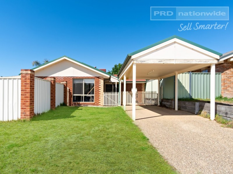 2 Clipper Way, Estella NSW 2650