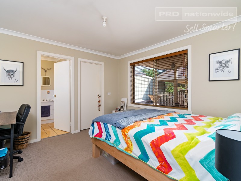 2 Clipper Way, Estella NSW 2650