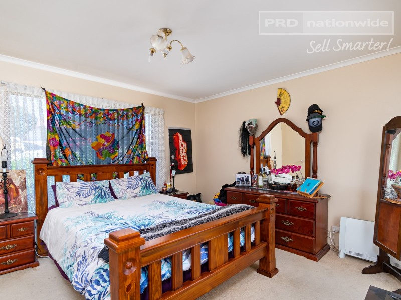 6 Julie Place, Tolland NSW 2650