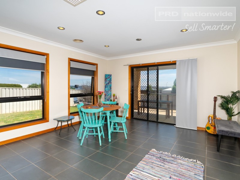 26 Dundale Crescent, Estella NSW 2650