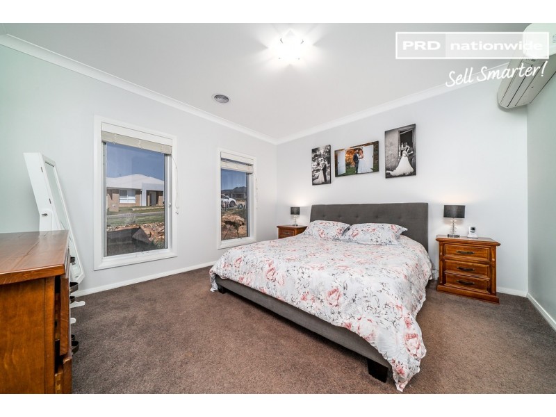 16 Pooginook Place, Bourkelands NSW 2650