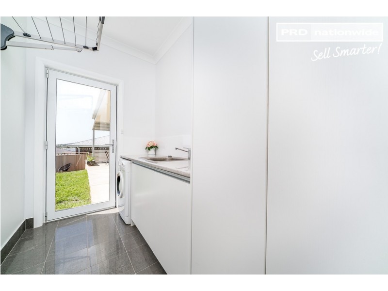 16 Pooginook Place, Bourkelands NSW 2650