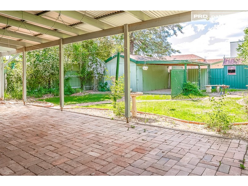 73 Brookong Avenue, Wagga Wagga NSW 2650