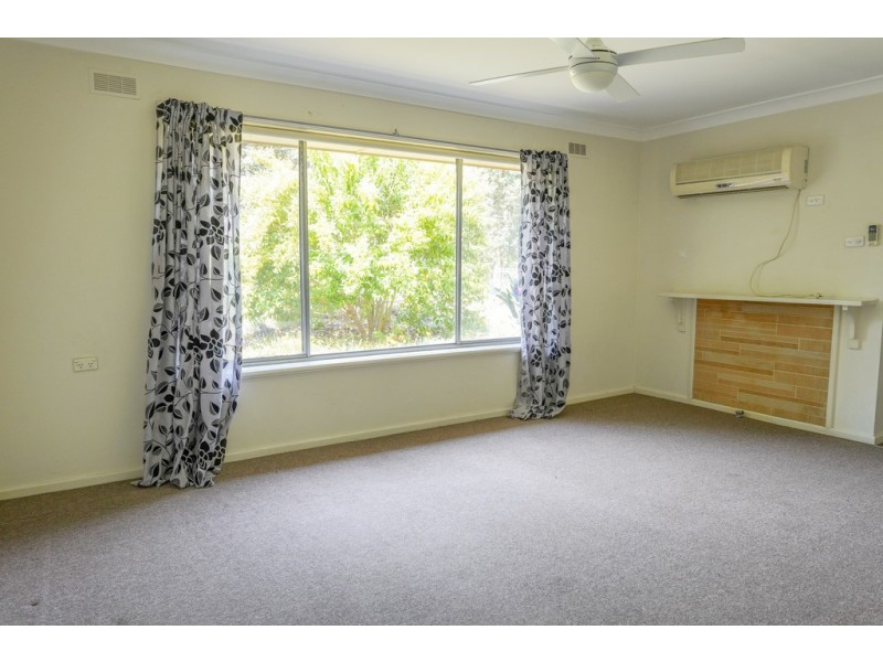 1/52 Raye Street, Tolland NSW 2650