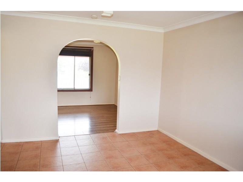 60 Ashmont Avenue, Ashmont NSW 2650