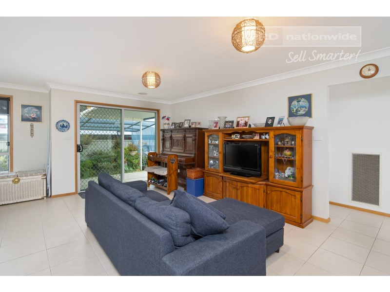 13 Dundale Crescent, Estella NSW 2650