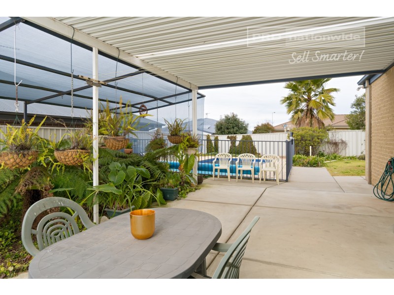 13 Dundale Crescent, Estella NSW 2650