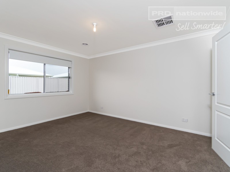 13 Coppabella Drive, Gobbagombalin NSW 2650