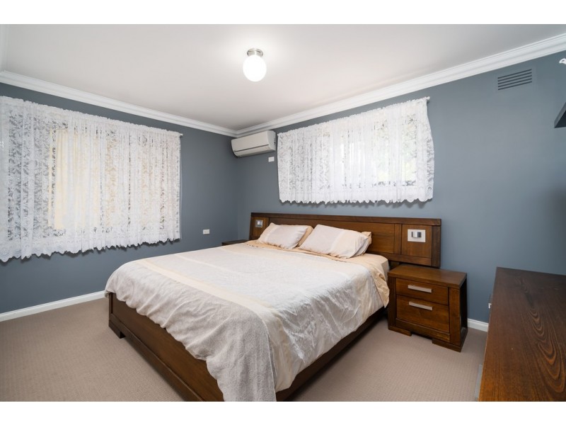 82 Warrawong Street, Kooringal NSW 2650