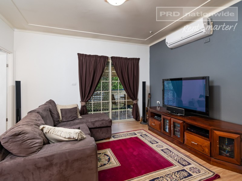 13 Spooner Avenue, Mount Austin NSW 2650