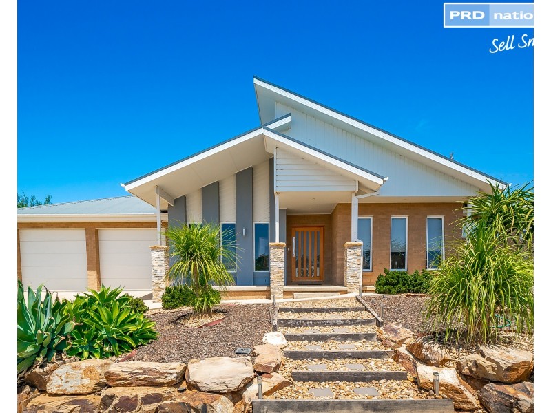 9 Park Place, Lloyd NSW 2650