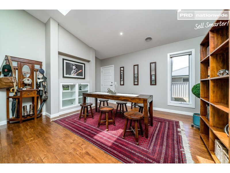 9 Park Place, Lloyd NSW 2650